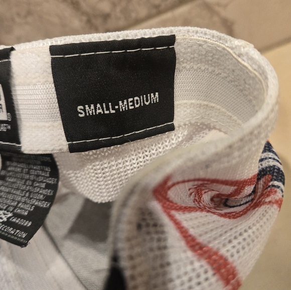 NY Yankees 39Thirty Mesh Back Size Small-Medium New Era Genuine MLB Stitched - Picture 8 of 12